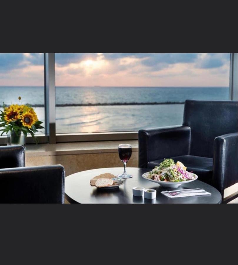 Almog Tower Aparthotel Haifa Exteriör bild
