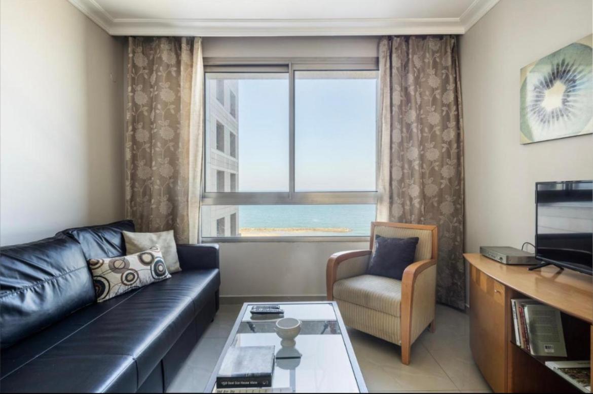 Almog Tower Aparthotel Haifa Exteriör bild